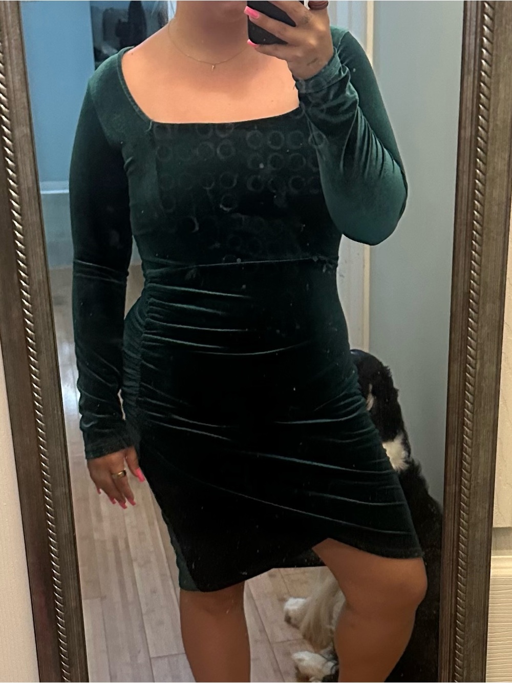 Square-Neck Long Sleeve Velvet Dress in Dark Green